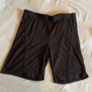 🌼3/$18. Shein black ribbed bike shorts size M
